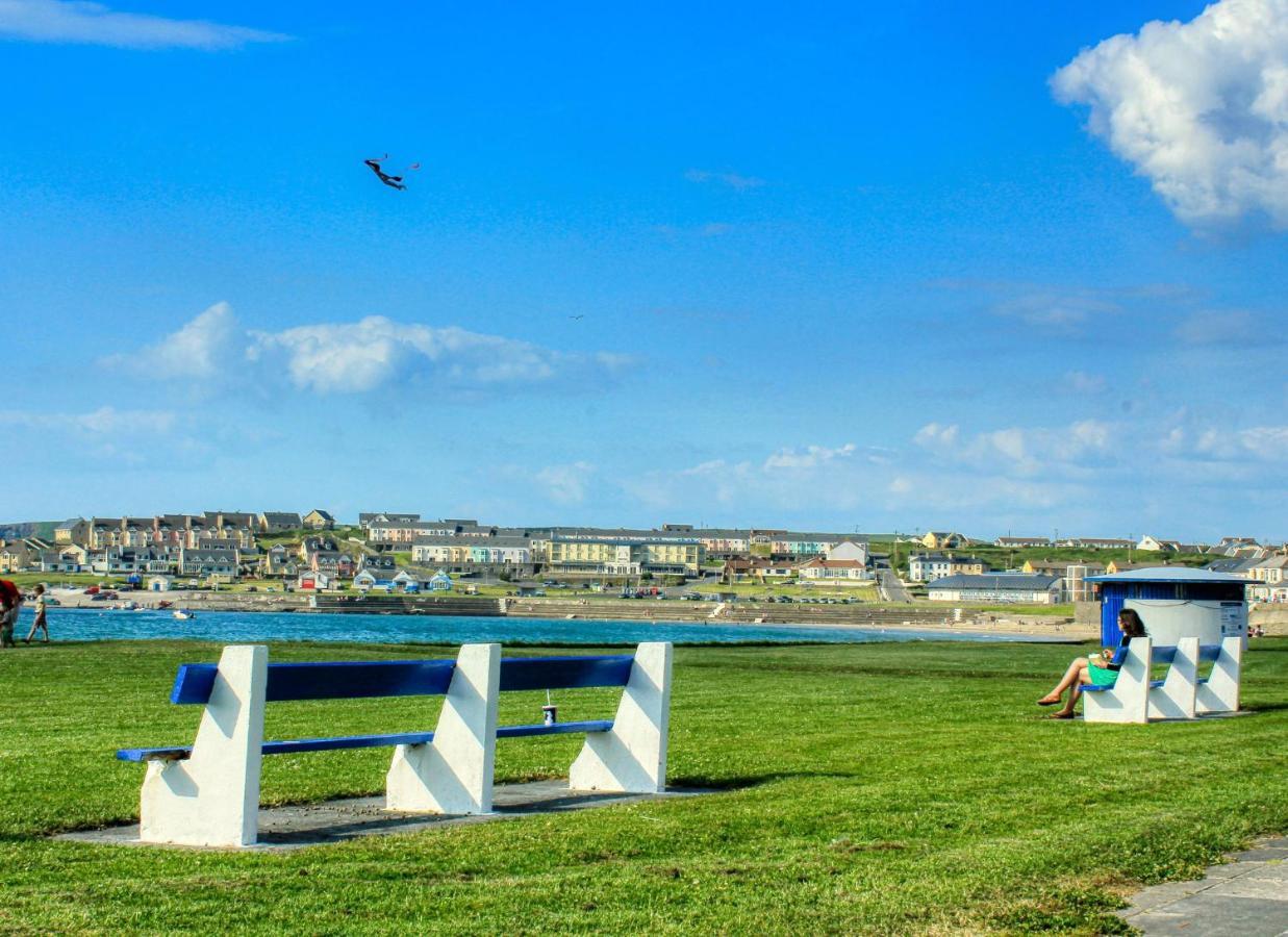 Kilkee Townhouse By Trident Holiday Homes Экстерьер фото
